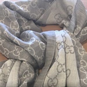 Authentic reversible Gucci scarf